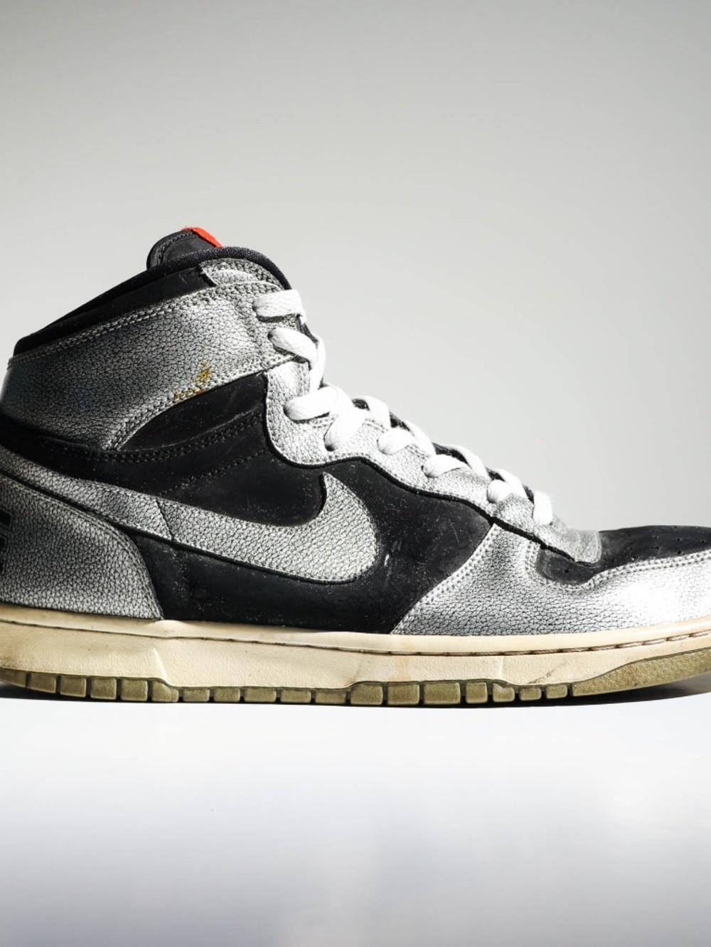 Rare Nike Big Nike Logo Naturally Distressed Black Silver Sneaker Shoes 2010